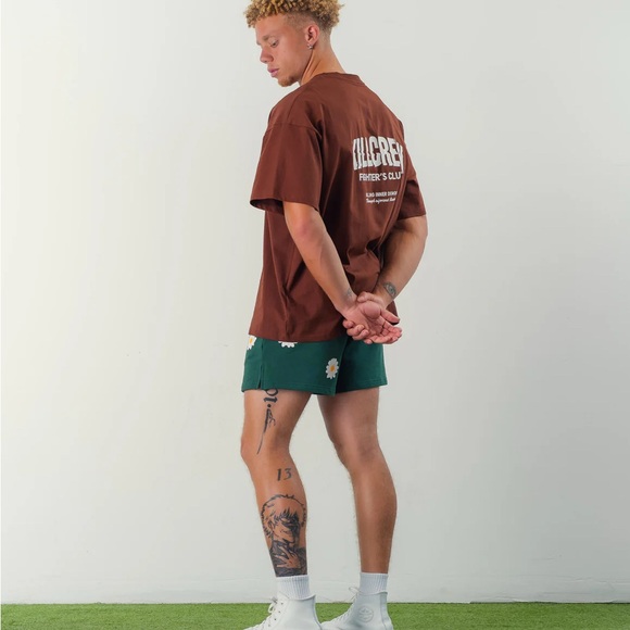 Green Shorts with Daisy Print kill crew - Picture 4 of 5